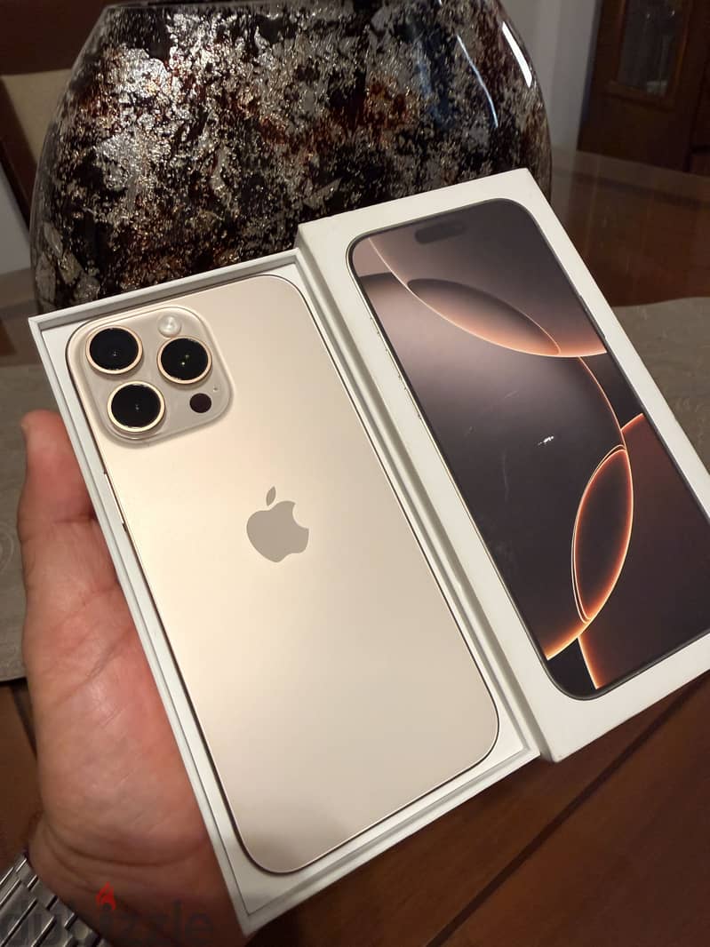 Apple - iPhone 16 Pro Max 3
