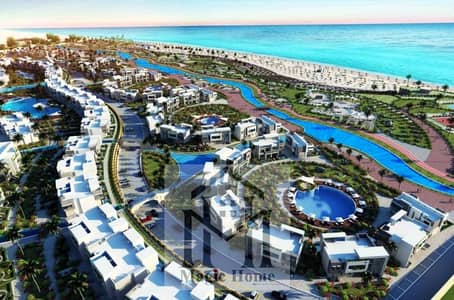 للبيع: شاليه بـ كمبوند سيا فيو رأس الحكمة بإطلالة ساحرة ومفتوحة على البحر والمساحات الخضراء