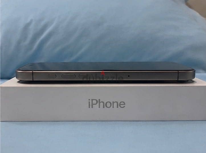 Apple - iPhone 16 Pro 3