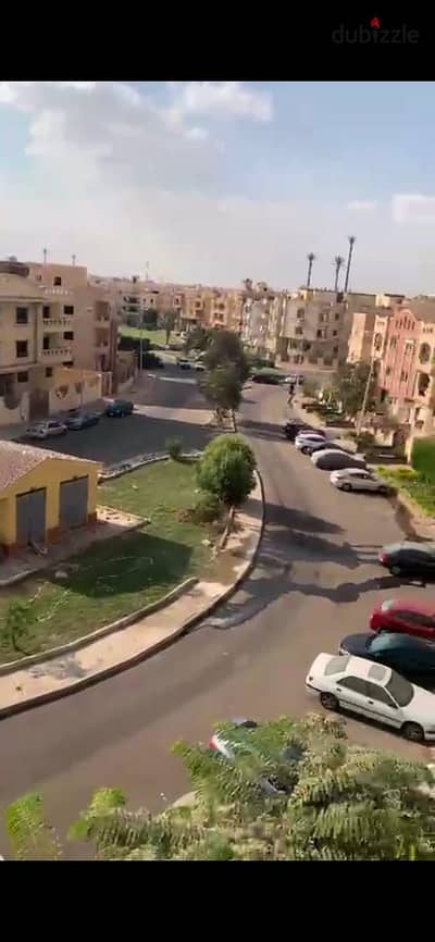 فررصة شقة روف اسانسير لقطه للبيع في الشيخ زايد الحي العاشر مجاورة تانيه باطلاله وفيو مفتوح تحفه ومتصالح ويوجد عزل