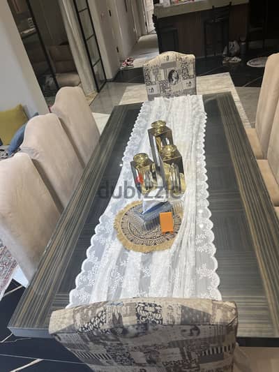 سفره كبيره ٨ كراسى وبوفيه