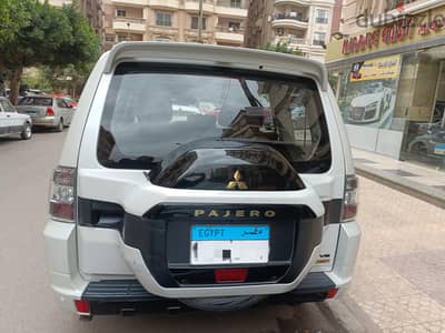 ميتسوبيشي باجيرو 2022
