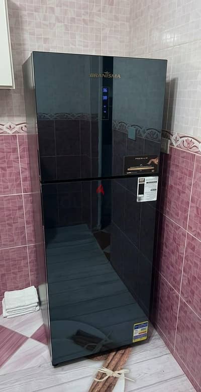 ثلاجة للبيع
