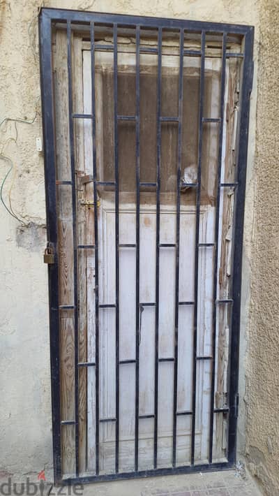 باب حديد
