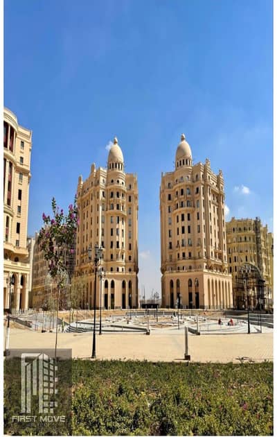 اخر شقةاستلام فوري متشطبة بالكامل جاهزة للسكن للبيع في قلب العاصمة الادارية منطقة r5 في كمبوند جاردن سيتى (garden city ) ڤيو البرج الايقوني