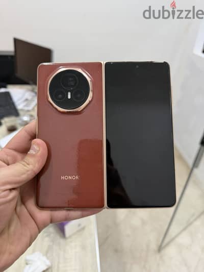 Honor Magic V3