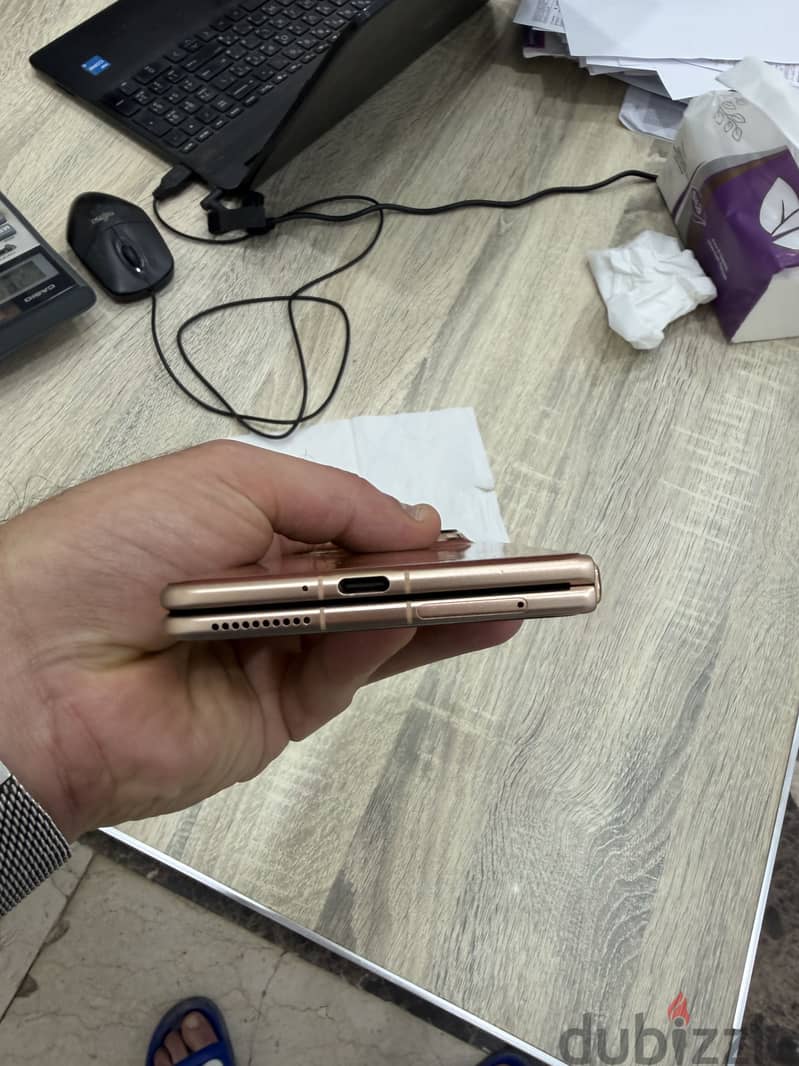 Honor Magic V3 16
