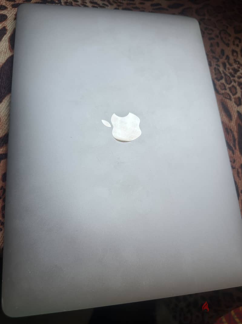 Apple macbook pro 2019 4