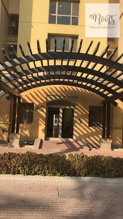 للبيع شقة كاملة التشطيب لاند سكيب فيو فى أب تاون كايرو - أورورا  For Sale Fully Finished Apartment Landscape View in Up Town Cairo - Aurora