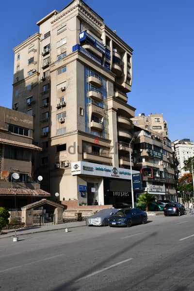 للبيع في مصر الجديدة شقة طابق كامل بإطلالة بانورامية + روف خاص