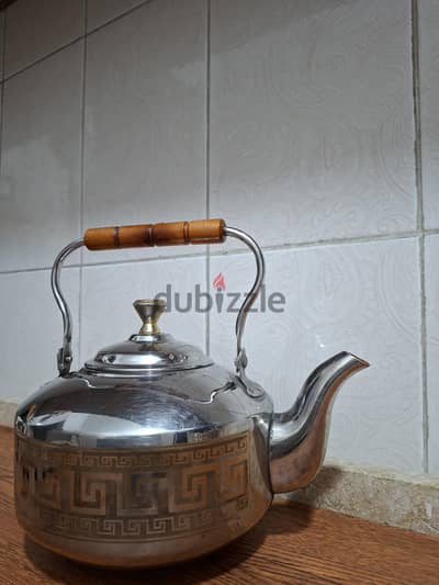 براد شاي في حالة جيدة