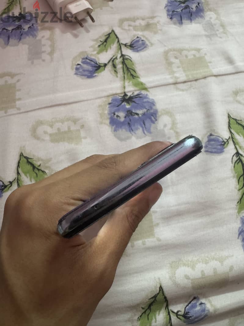 OPPO Reno6 4