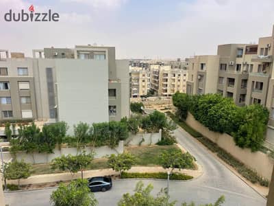استوديو للإيجار بكمبوند فليدج جيت التجمع مفروش بالكامل بسعر لؤطه