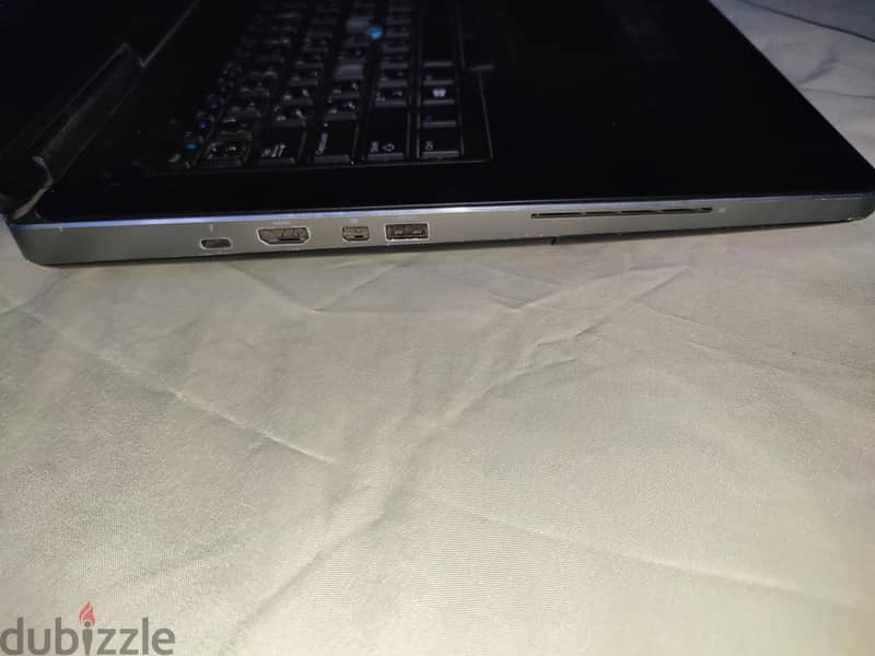 Dell precision 7720 6
