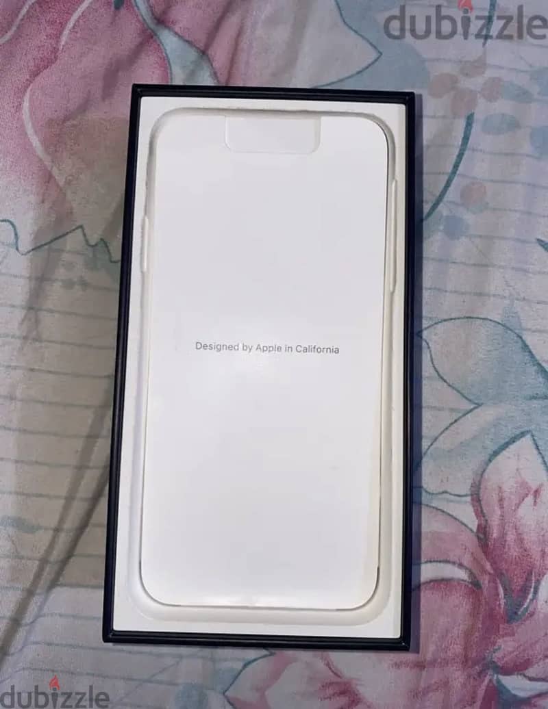 Apple - iPhone 11 Pro Max 1