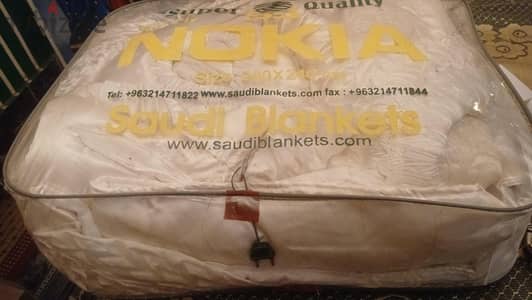 طرابيه واتنين ملايات سرير جديده