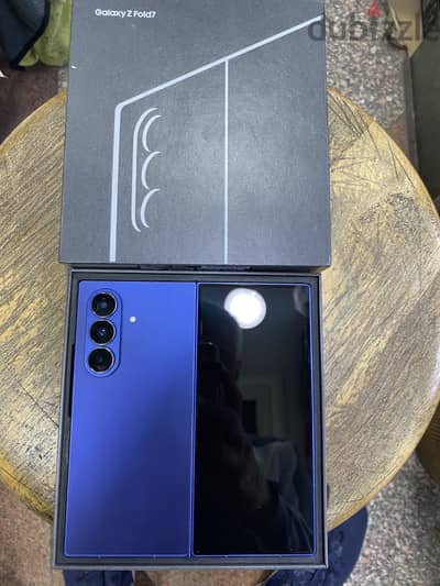 Galaxy Z Fold 7 dual sim 1TB 16G ram Blue كالجديد