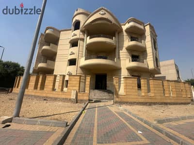 فيلا بمساحة أرض 540 م بيع الياسمين التجمع الاول