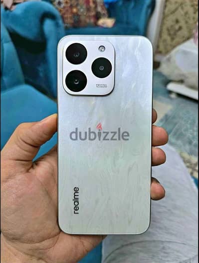 ريلمى سى 15