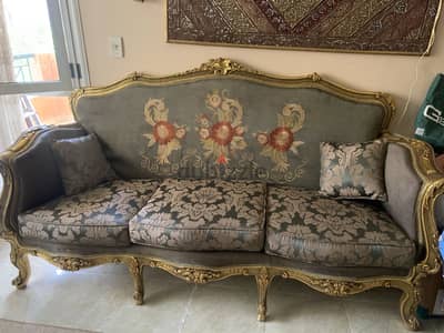 صالون بحاله ممتازه
