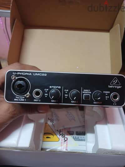 كرت صوت Behringer UMC22 استعمال خفيف للبيع