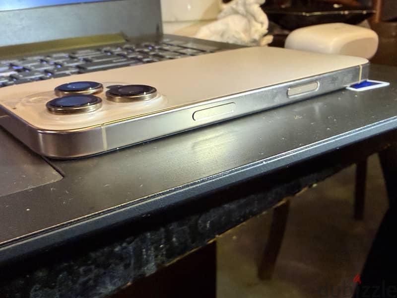 Iphone 16 pro 6