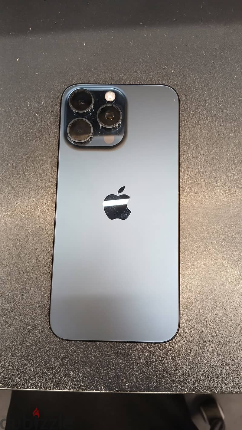 Apple - iPhone 15 Pro Max 8