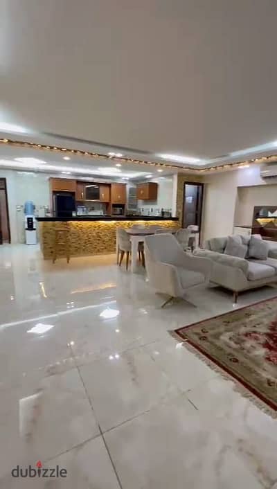 شقة فندقيه مفروشة تشطيب فندقي قرب نادي الصيد للسكن  الراقي  والمميز للايجار اليومي والشهري للعائلات