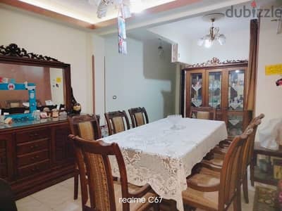 سفرة خشب ارو مط بوفيه و٨كراسى ونيش