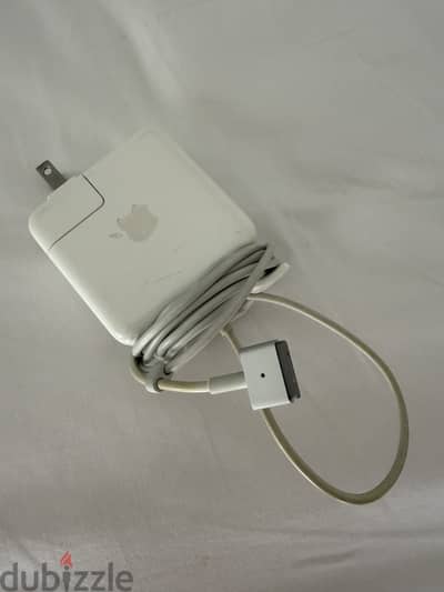 Macbook air - early 2015 - 13 inch AS NEW