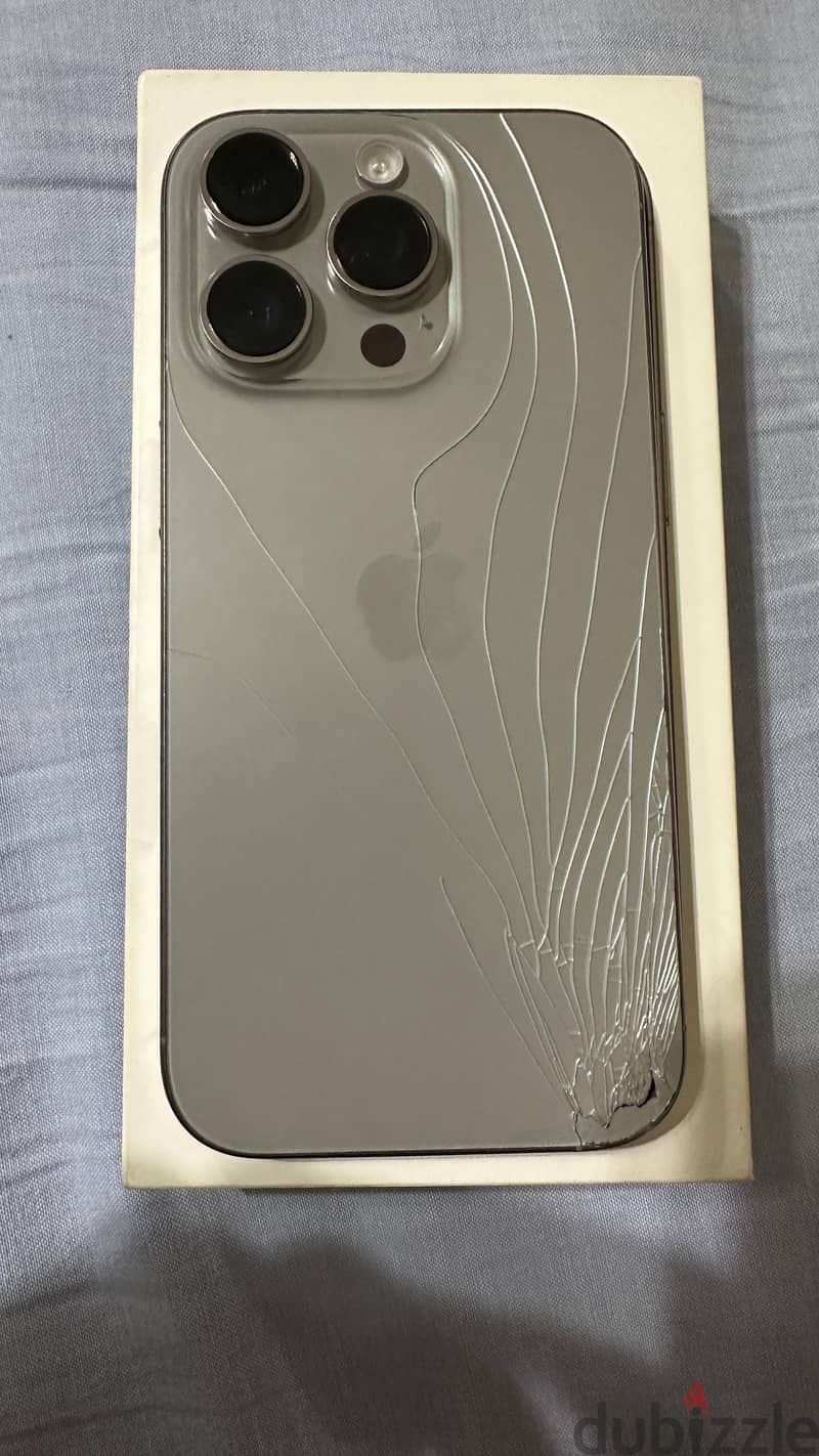 Apple - iPhone 16 Pro 3
