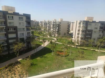 **A rare apartment in Madinaty B12, one of the largest units in Madinaty at 200 sqm, featuring a double view of White Garden and East Hub, with immedi