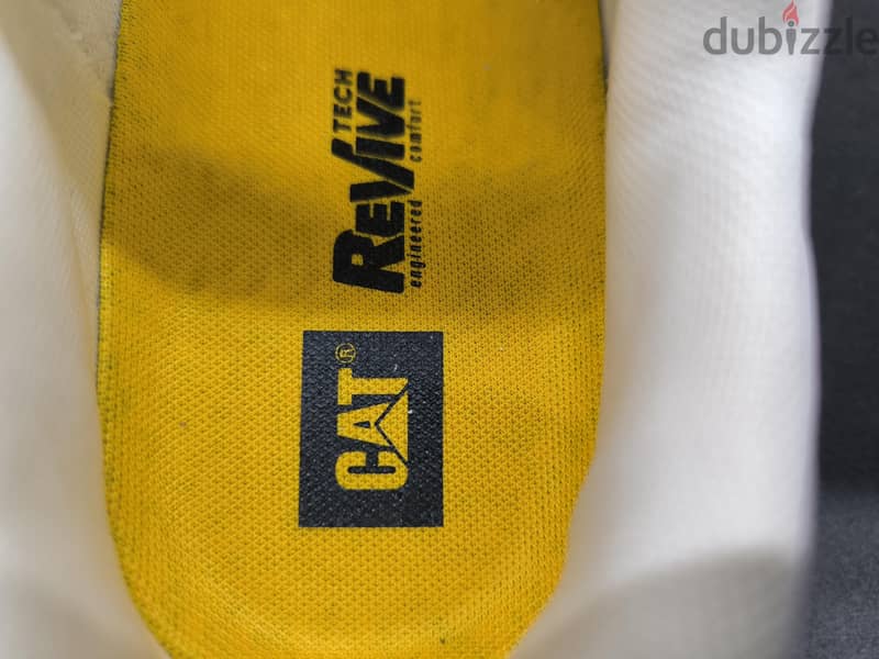 caterpillar مقاس 41 6