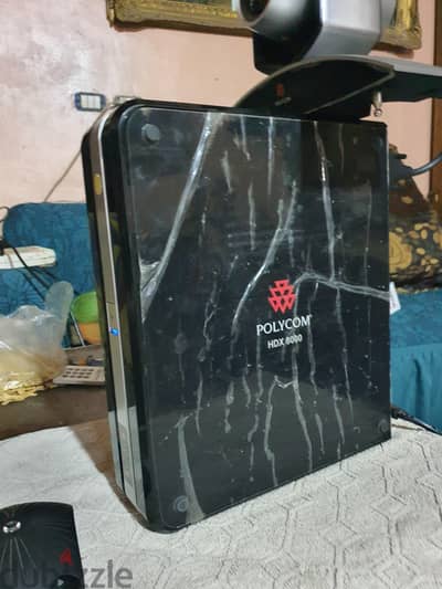 للبيع Polycom HDX 8000 Conference System كامل بالكرتونة