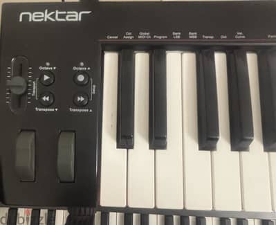 Nektar SE61 midi controller