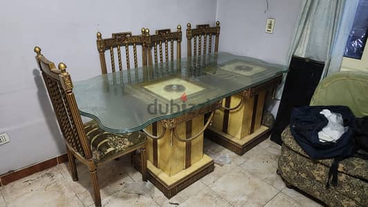 ترابيزة سفرة كلاسيك فاخرة مع ٤ كراسي