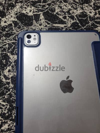 ipad m4 بسعر لقطة نهائي دون تفاوض بحالة الزيرو