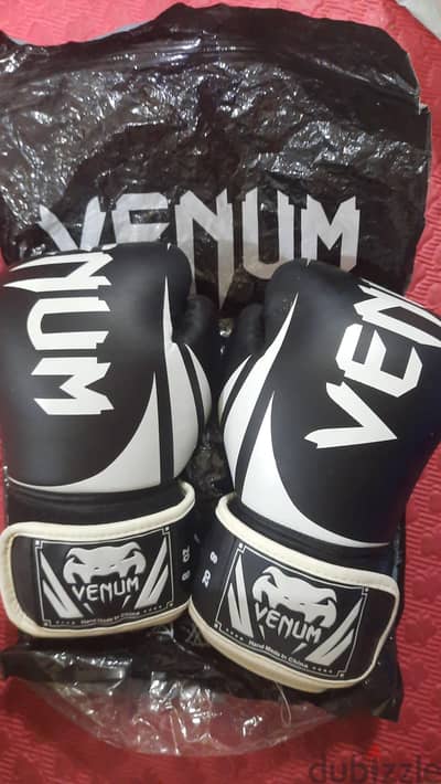 Venum gloves