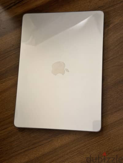 MacBook Air M3 / 512g / 24g ram / silver / Arabic Keyboard