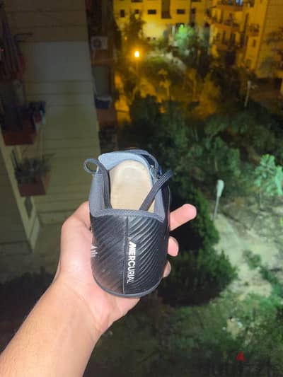نايك اوريجينال وارد الخارج