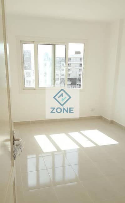Apartment for sale in Madinaty, 116 square meters, first occupancy, 3 bedrooms, 2 bathrooms, next to All Season B10