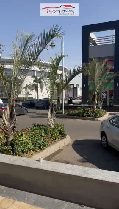 محل لقطه للبيع في مدينتي بالكرافت زووون في البلوكات الاول بموقع متميز جدا فرصه استثماريه ممتزاه