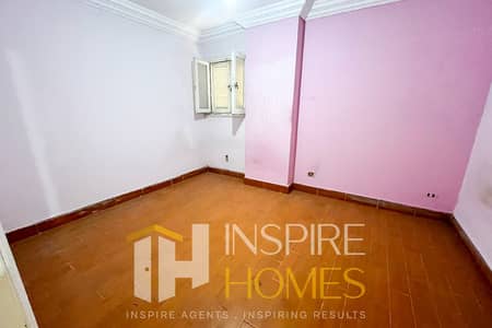 Apartment for rent with an open view directly overlooking the tram line