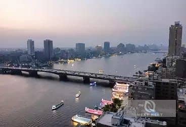 شقة للبيع بإطلالة مباشرة على النيل في موقع متميز بالمنيل بمساحة 220 متر