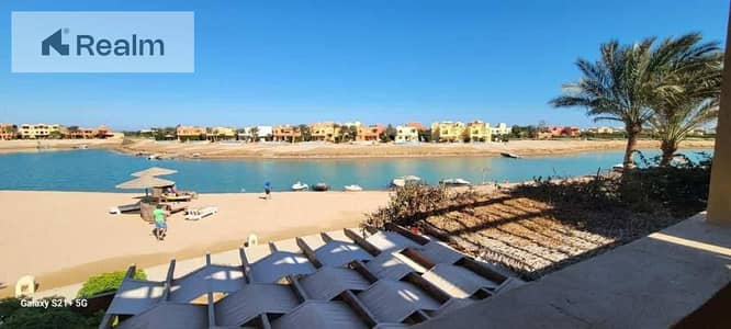 Duplex panoramic Lagoon view