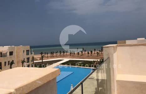 شاليه رائع مفروش بالكامل بإطلالة على المسبح، معروض للبيع مباشرة على موقع مانجروفي.