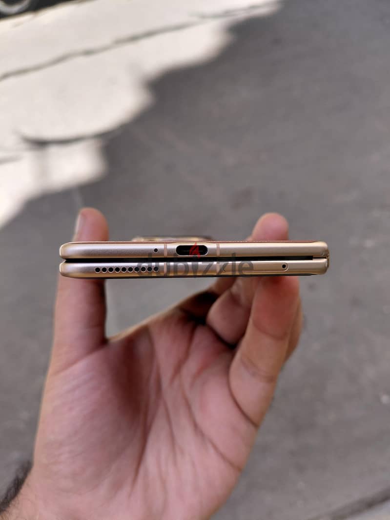 Honor Magic V3 6