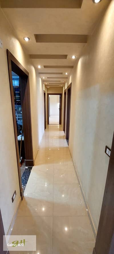 شقة للإيجارتشطيب كامل مع خزائن المطبخ  في ذا سكوير القاهرة الجديدة The Square New Cairo
