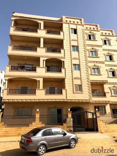 شقة للبيع في اللوتس الجنوبية   ثاني صف من التسعين الجنوبي   ١٠ دقائق مشي من محطة المونوريل التجمع الخامس