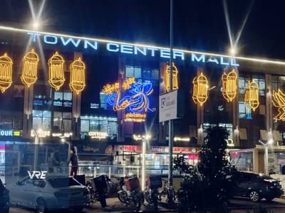 امتلك محل 61 متر السعر 5995000 مول تاون سنتر المول الاقوى بالشروق